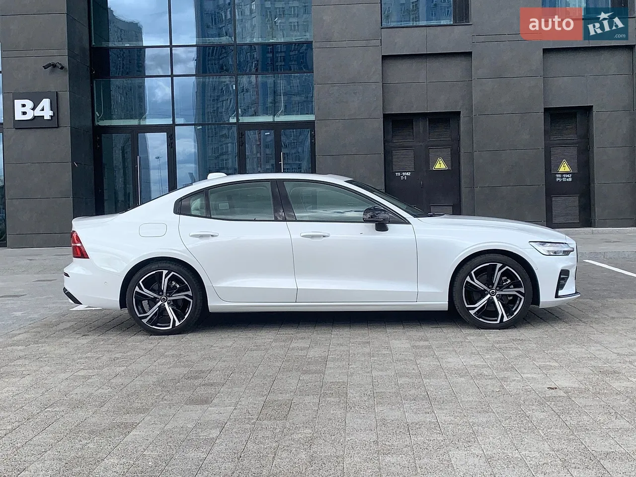 2023 Volvo S60 - мініатюра 29