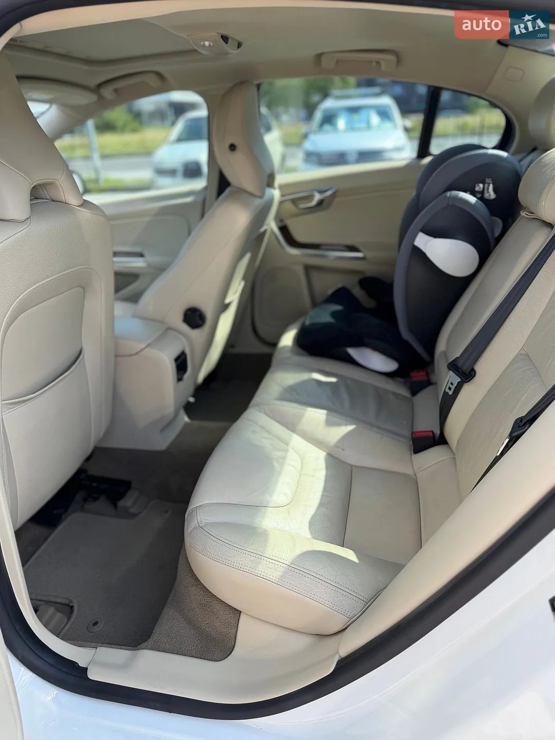 2011 Volvo S60 - мініатюра 8