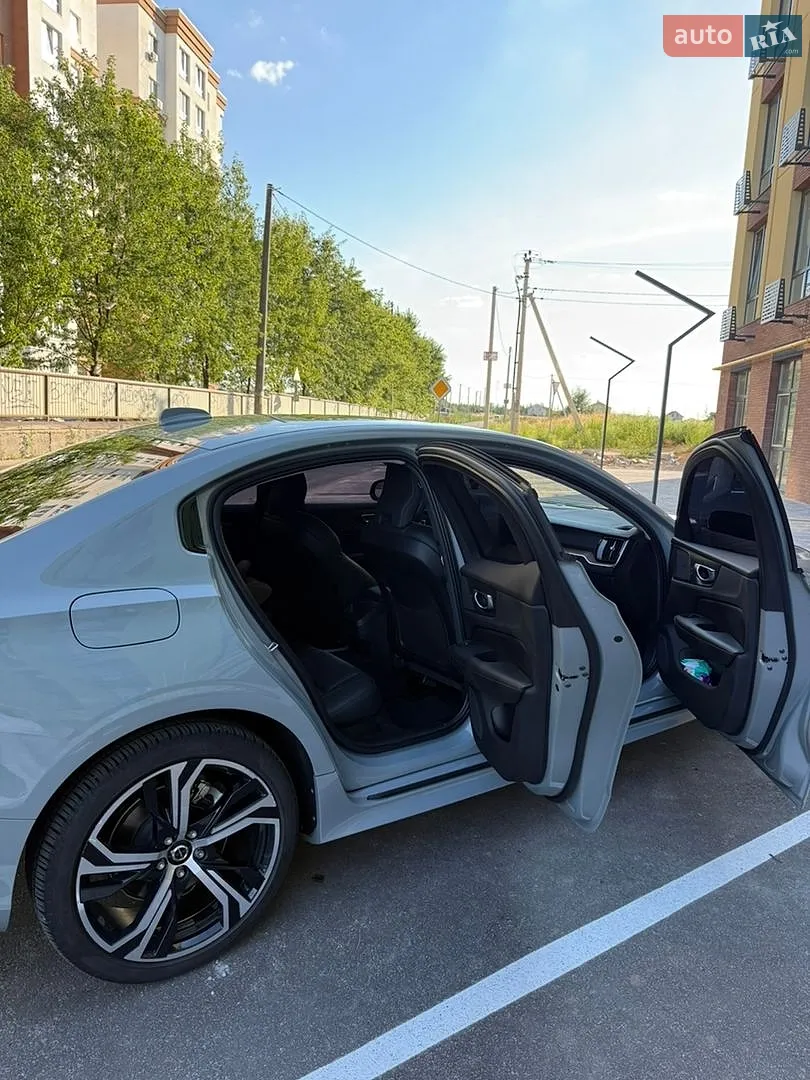2023 Volvo S60 - мініатюра 10