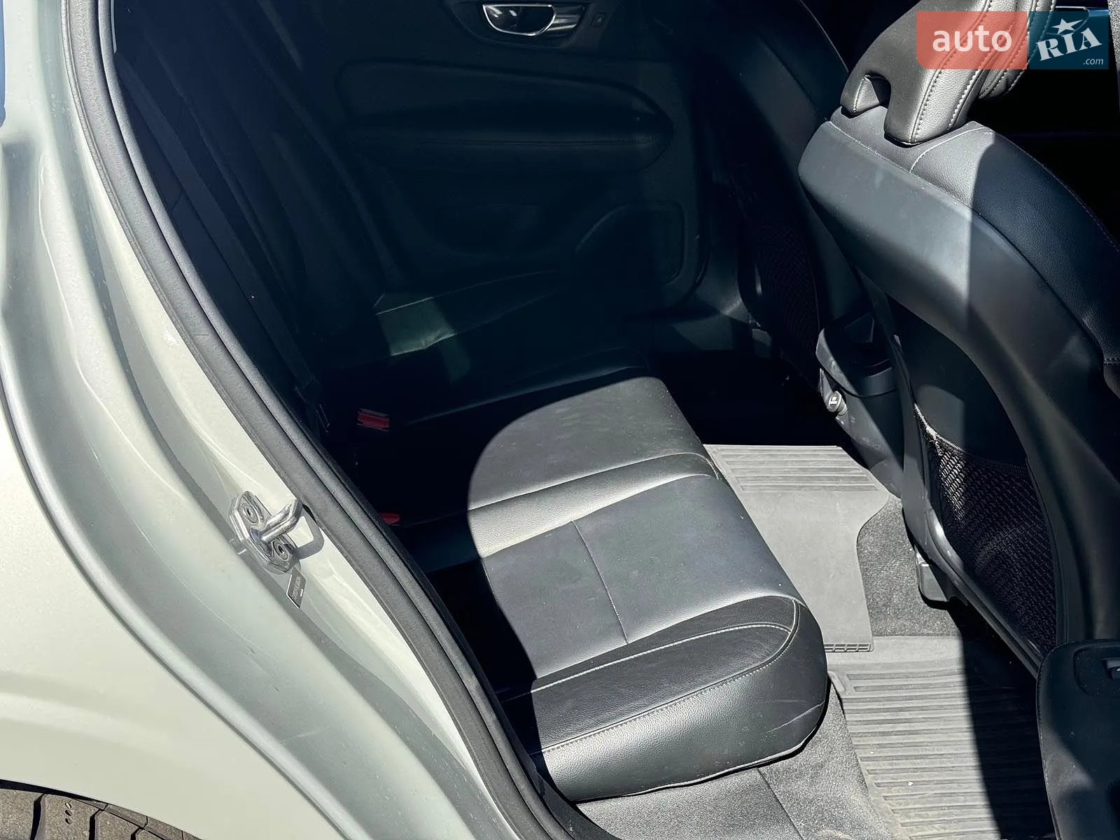 2020 Volvo S60 - мініатюра 21