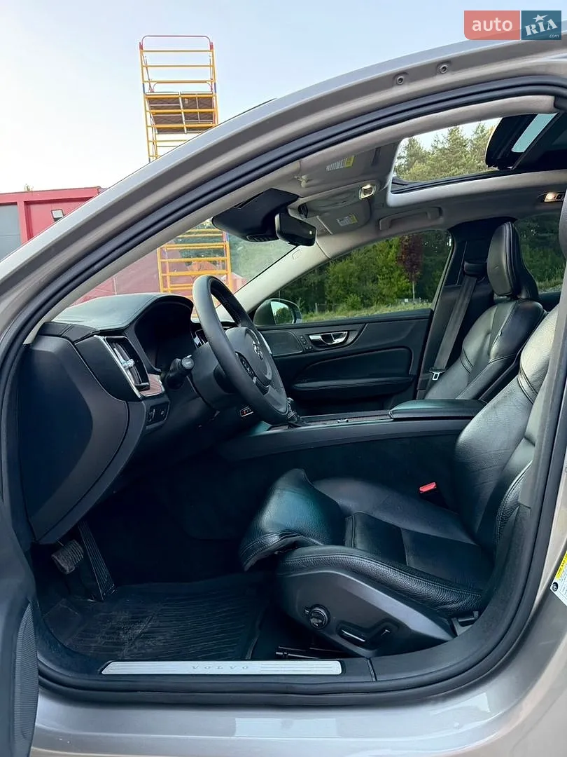 2019 Volvo S60 - мініатюра 17