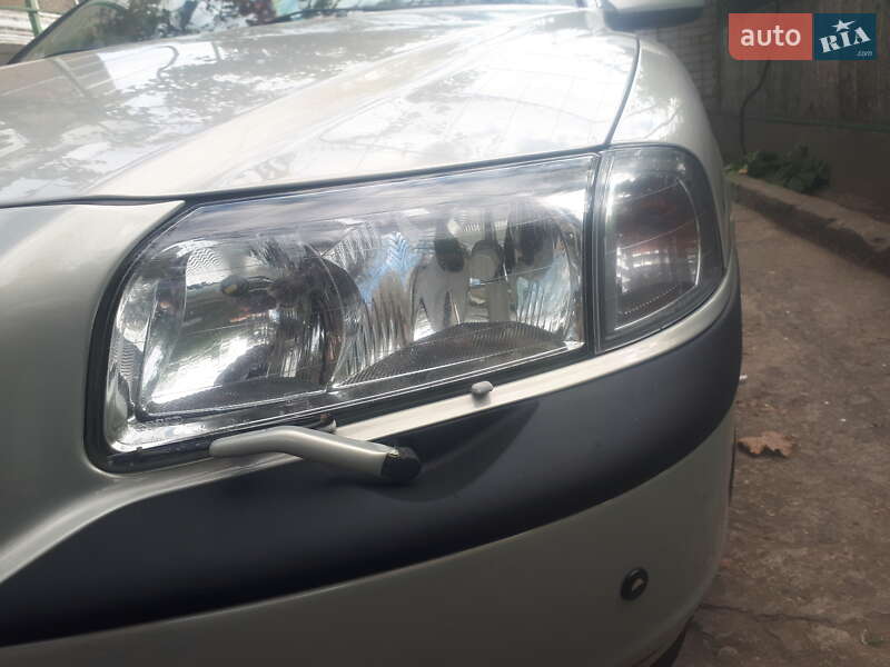 Седан Volvo S80 2002 в Овидиополе