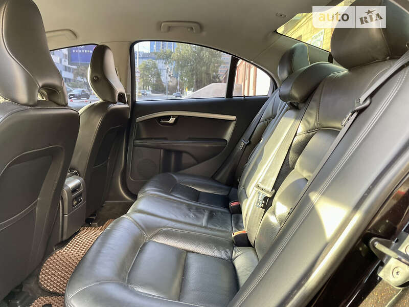 Седан Volvo S80 2012 в Киеве