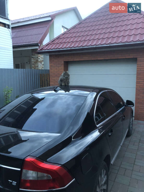 Седан Volvo S80 2012 в Киеве