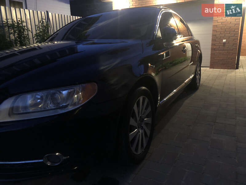Седан Volvo S80 2012 в Киеве