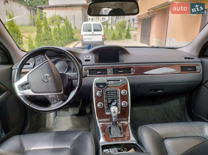 Седан Volvo S80 2013 в Львові