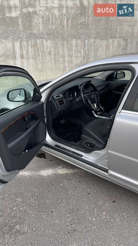 Седан Volvo S80 2015 в Львові