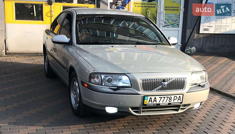 Volvo S80 2002