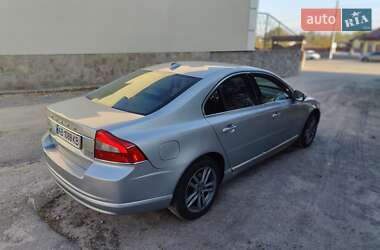 Седан Volvo S80 2011 в 