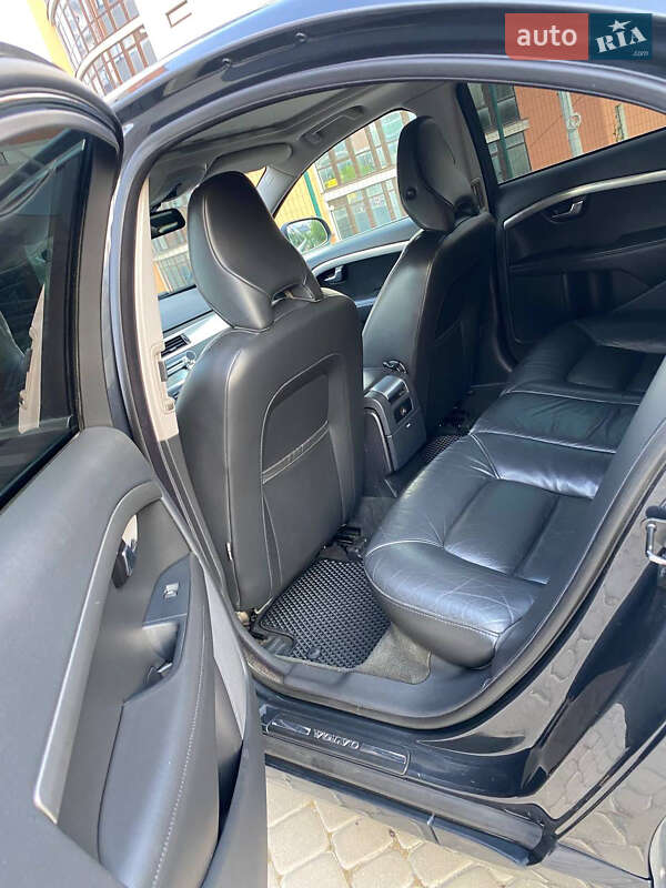 Седан Volvo S80 2011 в Ивано-Франковске