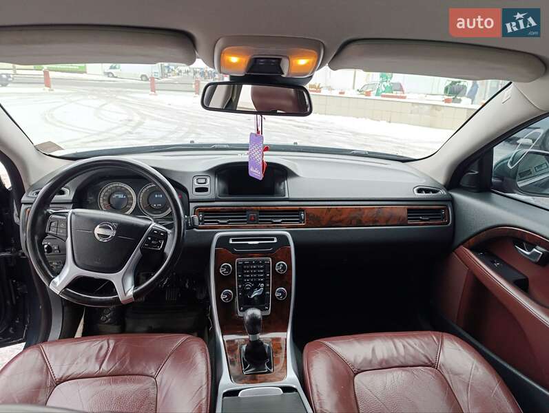 Седан Volvo S80 2012 в Тульчині