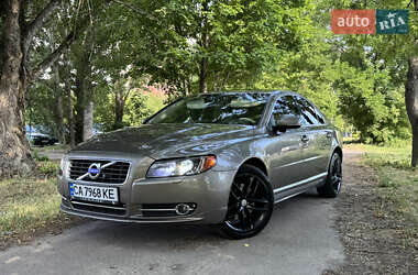Седан Volvo S80 2012 в Смілі