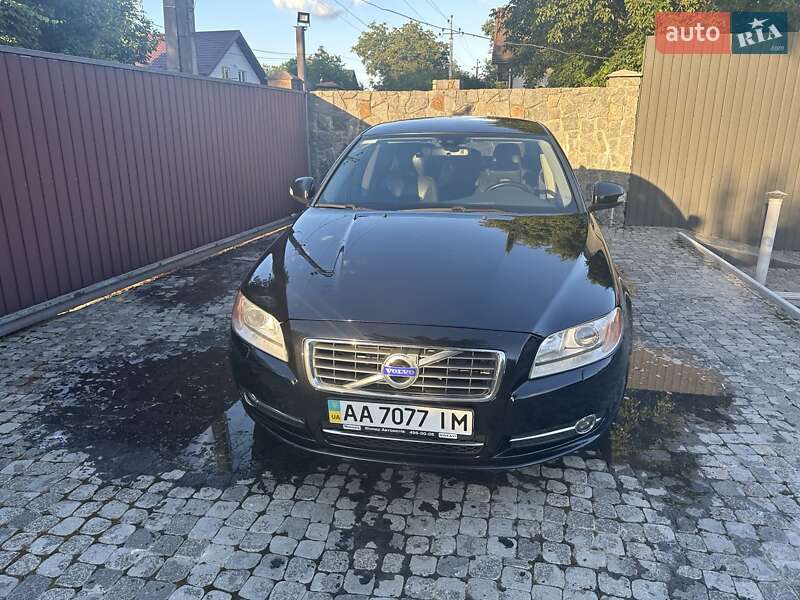 Седан Volvo S80 2010 в Киеве