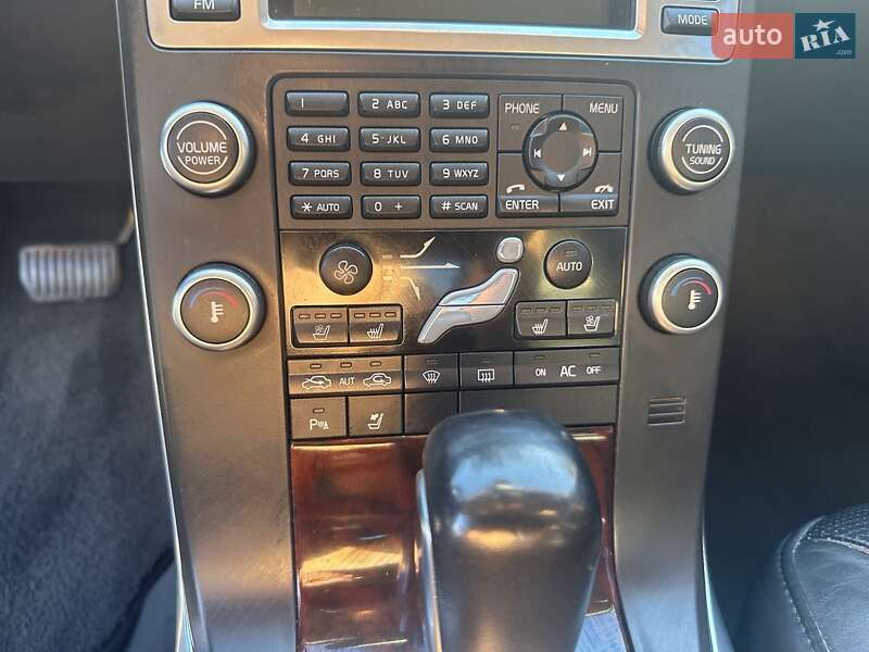 Седан Volvo S80 2010 в Киеве