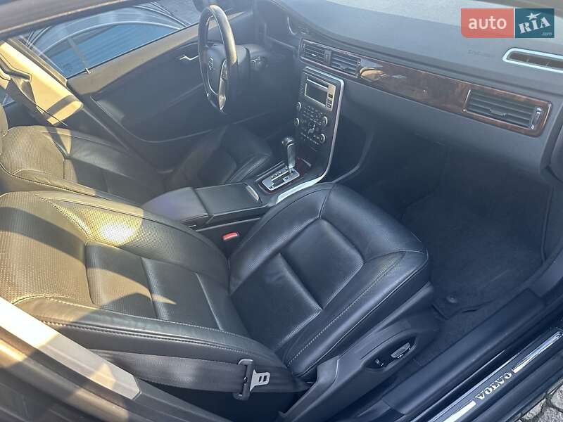 Седан Volvo S80 2010 в Киеве