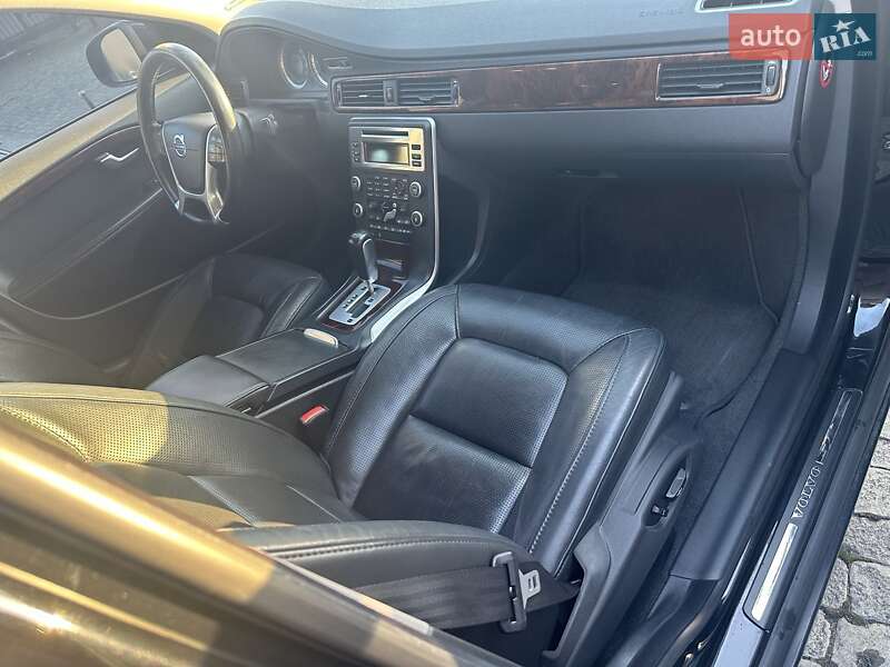 Седан Volvo S80 2010 в Киеве