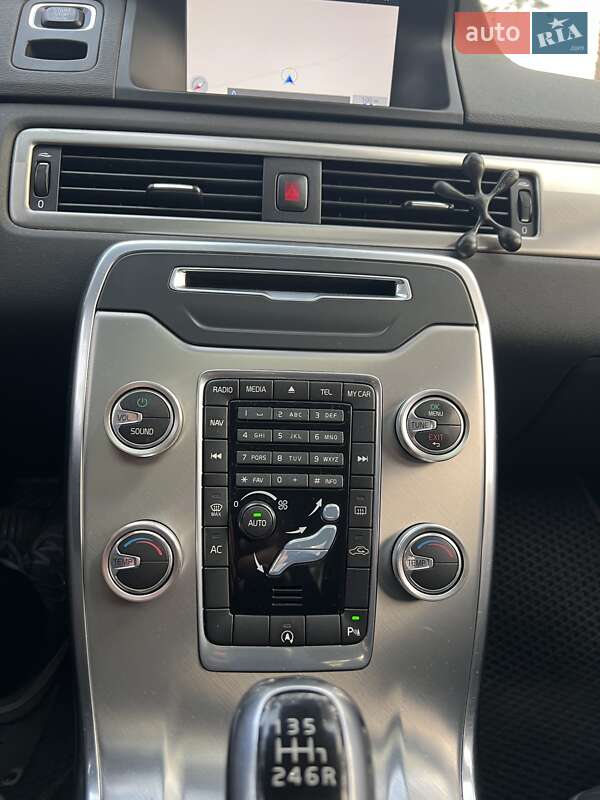 Седан Volvo S80 2014 в Сарнах