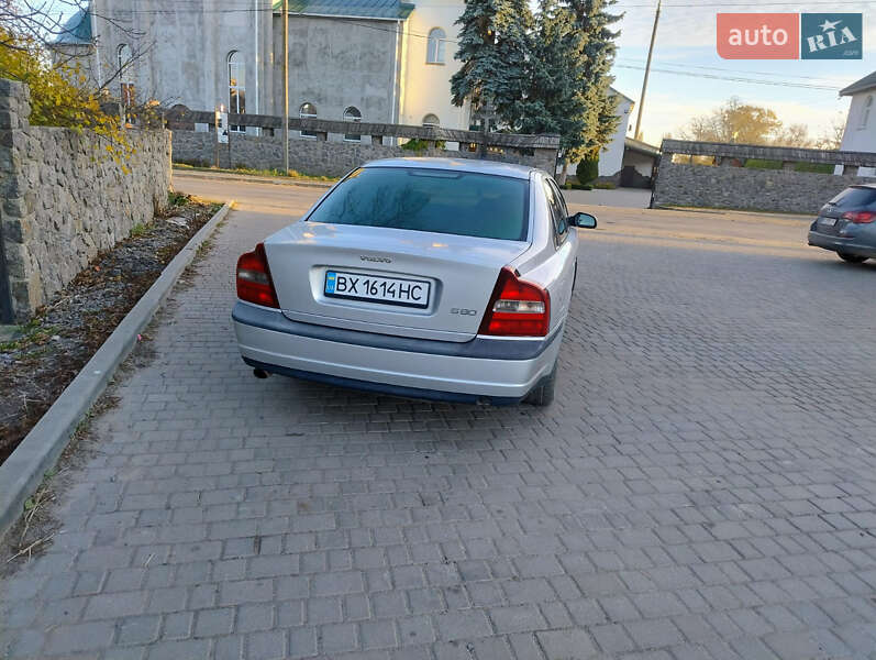 Седан Volvo S80 2000 в Староконстантинове