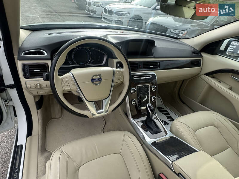 Седан Volvo S80 2015 в Львове