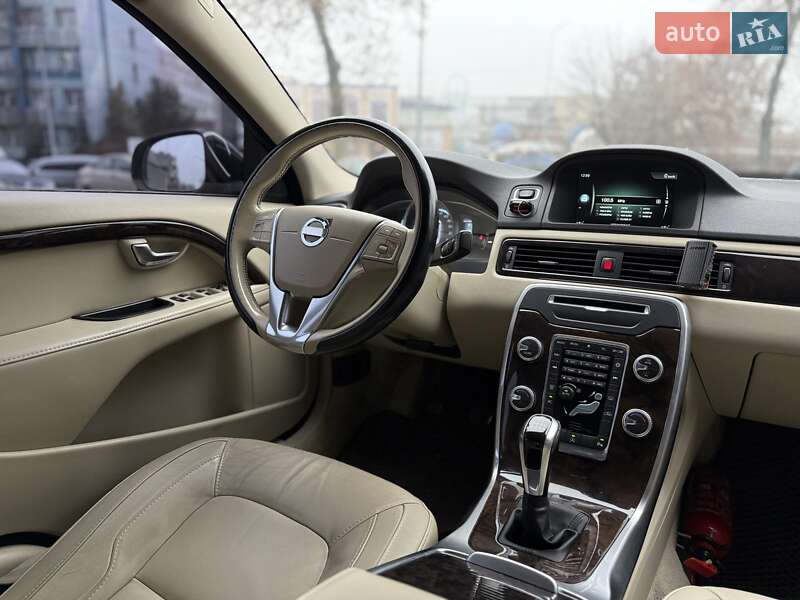 Седан Volvo S80 2014 в Киеве