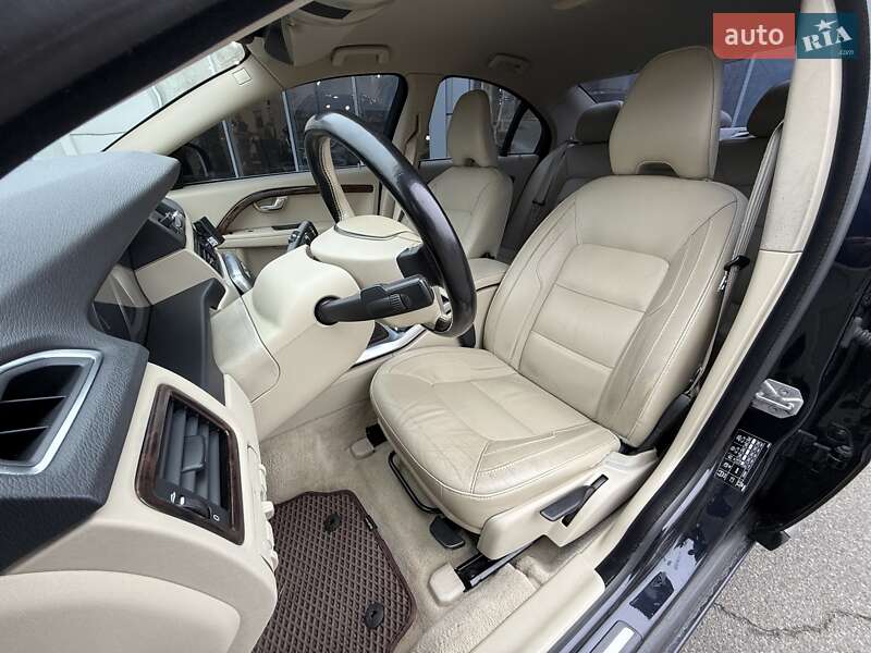 Седан Volvo S80 2014 в Киеве