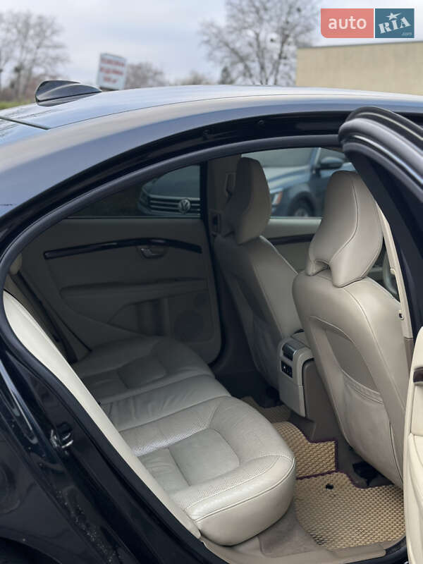 Седан Volvo S80 2010 в Киеве