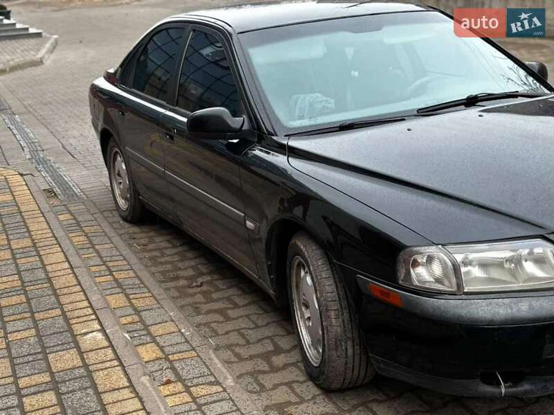 Седан Volvo S80 2000 в Татарбунарах
