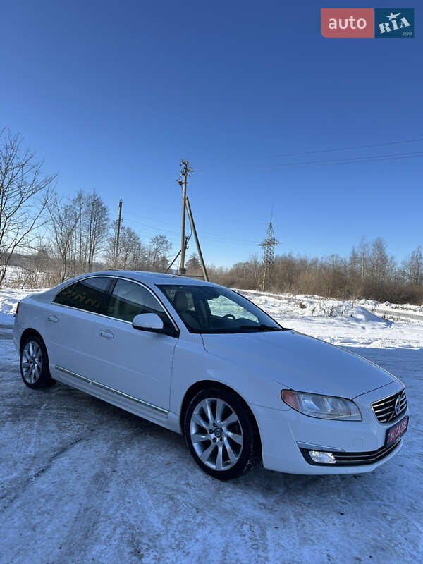 Седан Volvo S80 2015 в Рожнятове