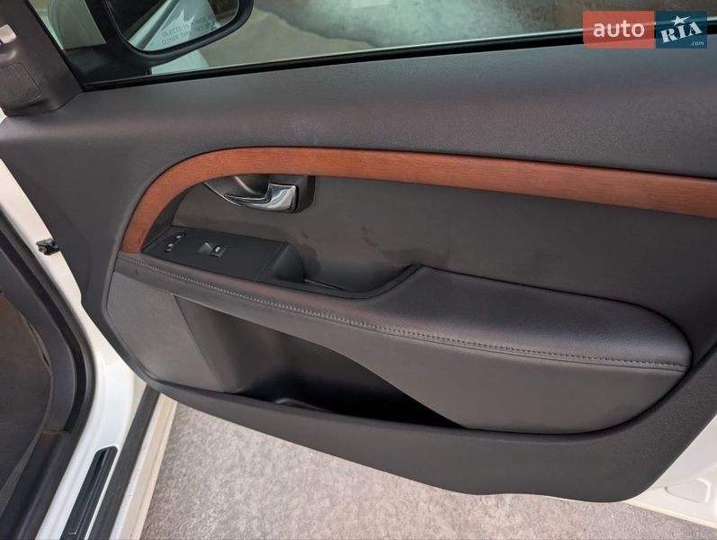 Седан Volvo S80 2016 в Тернополе