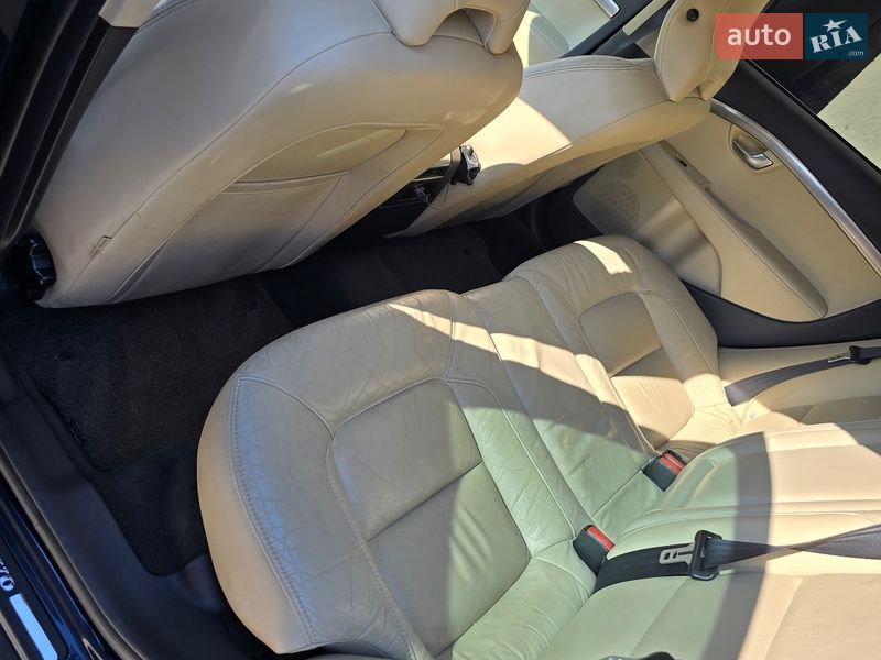 Седан Volvo S80 2010 в Горохове