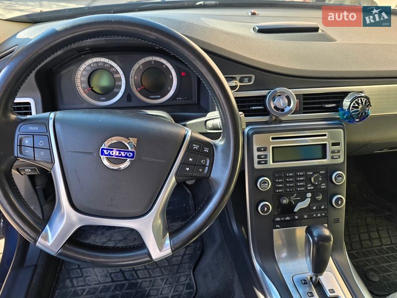 Седан Volvo S80 2010 в Горохове