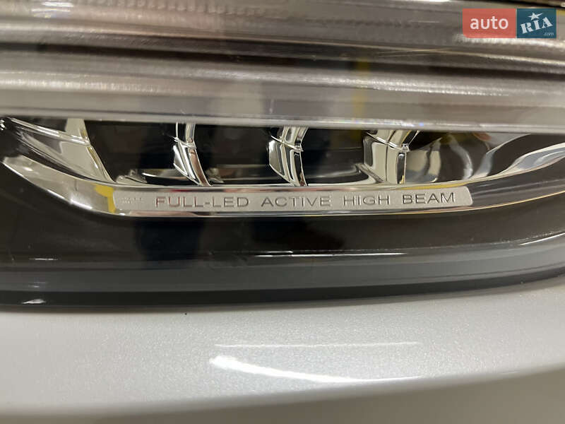 Седан Volvo S90 2016 в Дніпрі