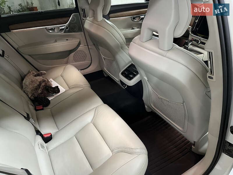 Седан Volvo S90 2016 в Дніпрі