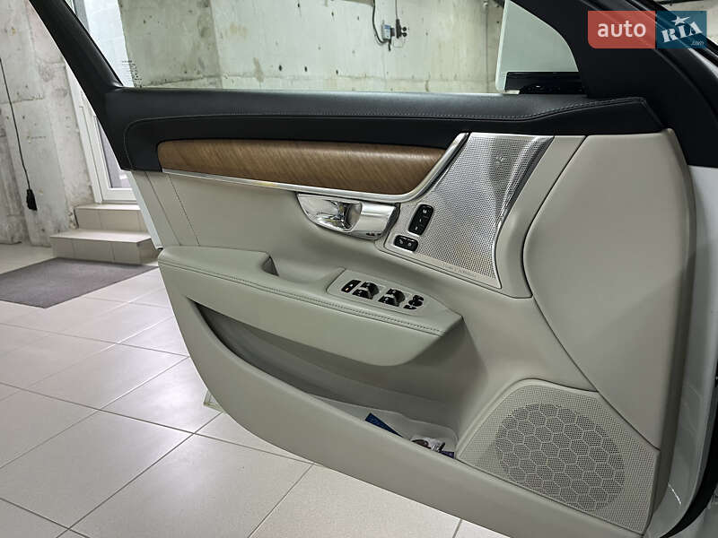 Седан Volvo S90 2016 в Дніпрі