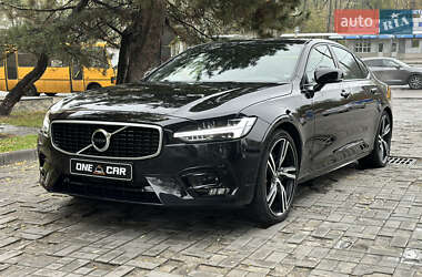 Седан Volvo S90 2019 в Дніпрі