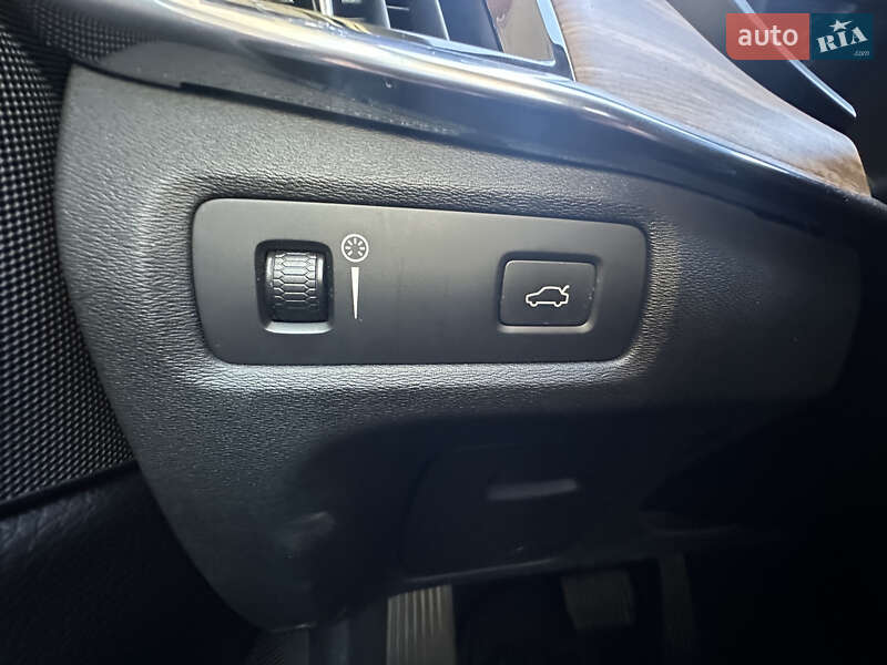 Седан Volvo S90 2017 в Івано-Франківську