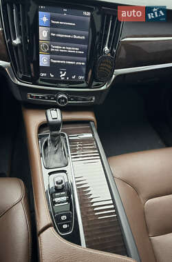 Седан Volvo S90 2018 в 