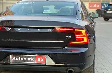 Седан Volvo S90 2016 в 