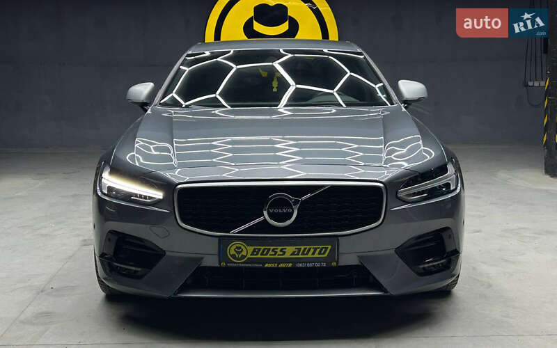 Седан Volvo S90 2017 в Черновцах
