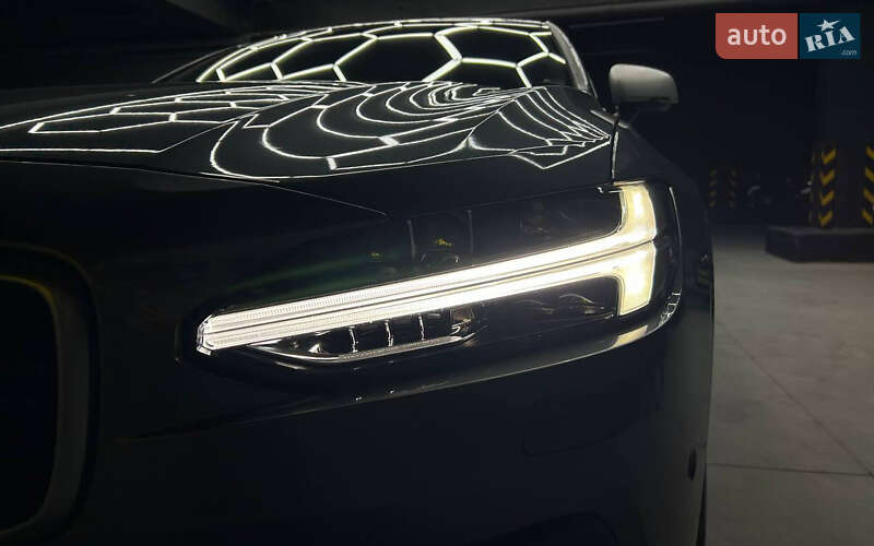 Седан Volvo S90 2017 в Черновцах