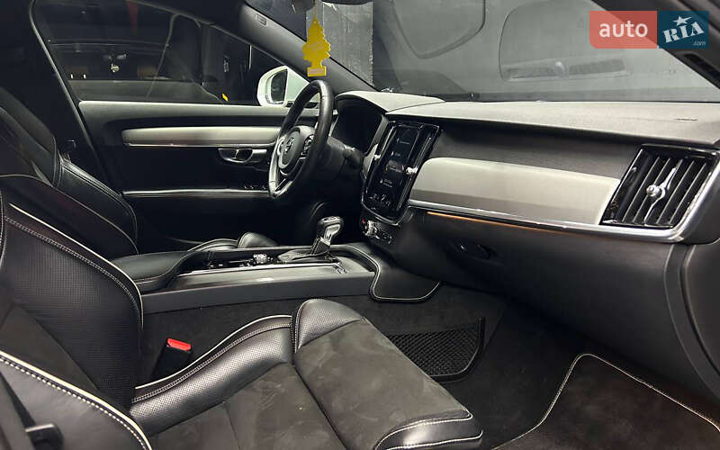 Седан Volvo S90 2017 в Черновцах