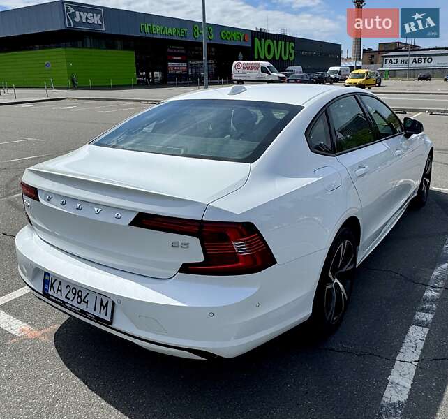 Седан Volvo S90 2021 в Киеве