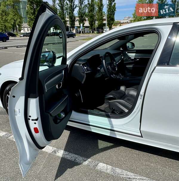 Седан Volvo S90 2021 в Киеве