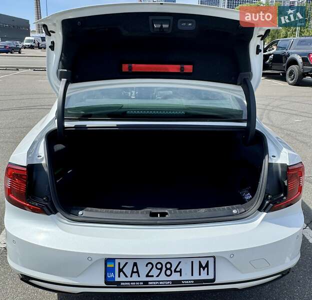 Седан Volvo S90 2021 в Киеве