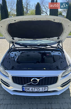 Седан Volvo S90 2017 в 