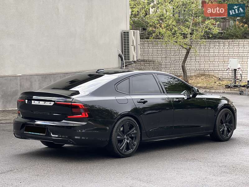 Седан Volvo S90 2020 в Дніпрі