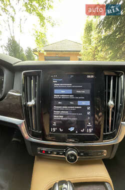 Седан Volvo S90 2017 в 