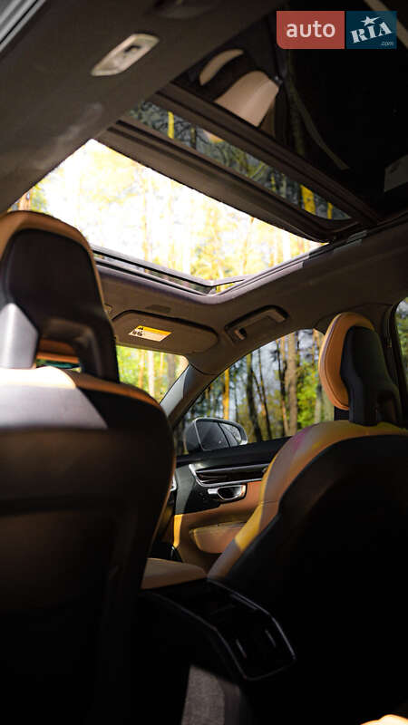 Седан Volvo S90 2017 в Львове