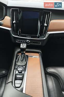 Седан Volvo S90 2016 в 