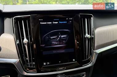 Седан Volvo S90 2022 в 